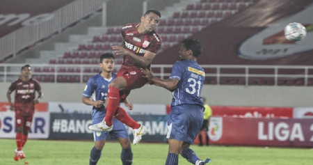 Persis Solo saat bertanding melawan PSIM Yogyakarta di Stadion Manahan/Solopos