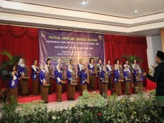Serba-Serbi Sejarah Angklung, Jenis dan Cara Memainkannya