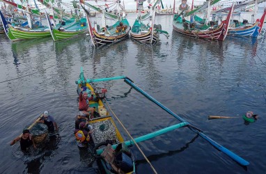 Nelayan Cirebon Gigit Jari Gara-gara Harga BBM Naik