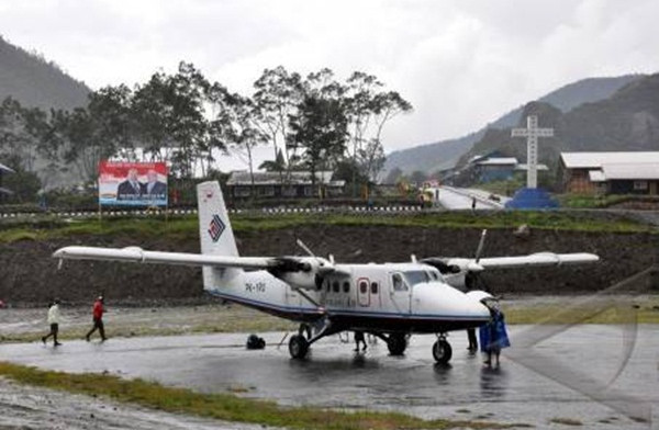 Nduga Meresmikan Penerbangan Perintis Timika-Wamena-Kenyam