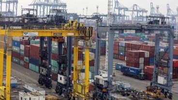 Nasib Kinerja Industri Logistik saat Harga BBM Naik