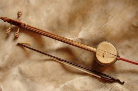 Alat Musik Rebab: Fungsi, Cara Membuat, dan Cara Memainkannya