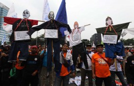 Buruh Demo Besar-Besaran Tolak Kenaikan Harga BBM, Ini 3 Tuntutannya