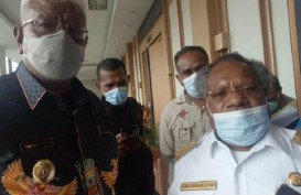 Ditangkap KPK, Bupati Mimika Eltinus Omaleng Segera Dibawa ke Jakarta