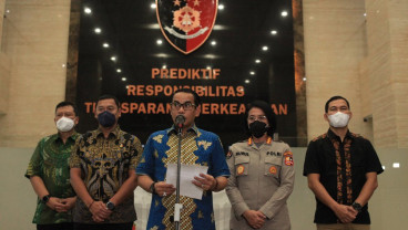 Setelah Outfit Burberry, Netizen Soroti Cincin Safir Milik Brigjen Andi Rian Djajadi
