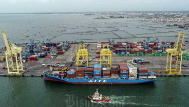 Terminal Peti Kemas Semarang Targetkan Pertumbuhan Volume Bongkar Muat Hingga 1 Juta TEUs