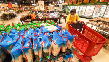 Penjualan Eceran Diproyeksi Melambat, Harga BBM  Menambah Parah 