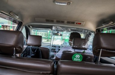 Driver Taksi Online Demo Hari Ini, Tarif Grab-Gojek Belum Cukup