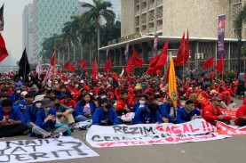 Demo BBM, Mahasiswa Bakar Keranda dan Sampaikan Tuntutan