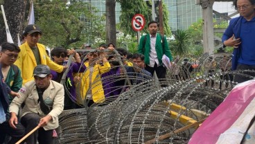 Demo BEM SI, Massa Mulai Padati Kawasan Patung Kuda