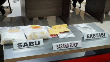 Narkoba 3,5 Kg dalam Pigura Kaligrafi Diamankan Bea Cukai