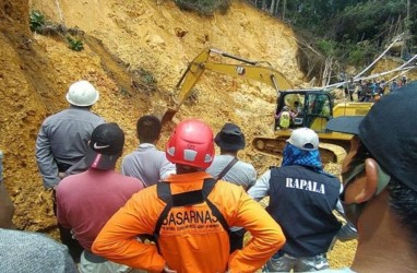 Lima Penambang Tradisional di Bengkayang Terkubur Tanah Longsor