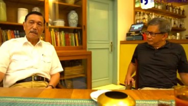 Luhut Ngobrol dengan Rocky Gerung, Bahas Apa?