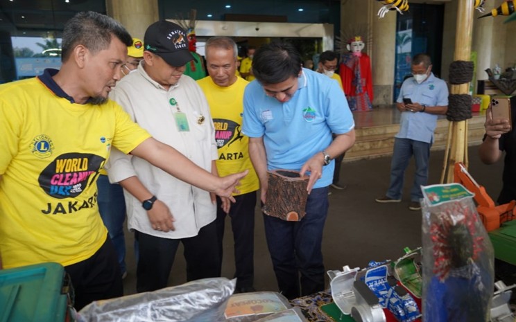 Aksi Bersih Bersih Lingkungan Di World Clean Up Day