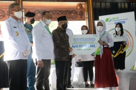 Wapres Serahkan Manfaat Beasiswa BPJS Ketenagakerjaan…