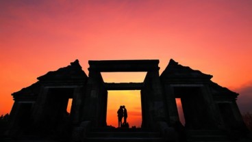 Jelajah Candi Ratu Boko, dari Piknik hingga Menikmati Matahari Terbenam