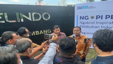 Arus Barang Pelabuhan Boom Baru Merosot