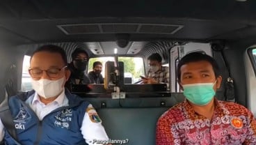 Anies Jadi Sopir Angkot Jaklingko Sehari, Dengar Aspirasi Warga