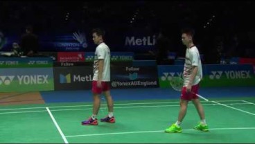 Melihat Lagi Momen Kevin/Marcus Menang Dramatis di Semifinal All England 2017 Ditemani Herry IP