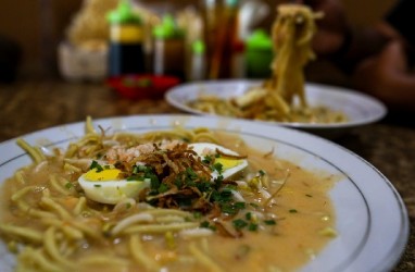 Pergi ke Palembang, Wajib Makan Mie Celor Buat Sarapan!