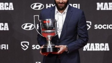 Karim Benzema Borong 3 Penghargaan Marca Awards, Ballon d'Or Selanjutnya?