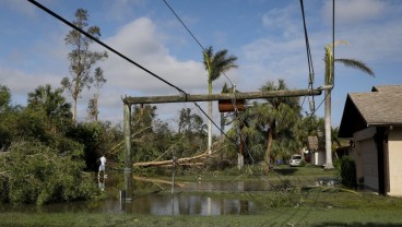 Foto-Foto Dahsyatnya Badai Ian Terjang Florida AS