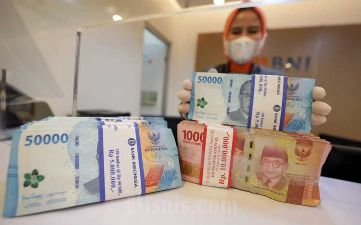 Inflasi Melonjak, Rupiah Tembus Rp15.300 per Dolar AS
