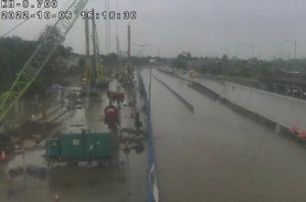 Tol BSD Ditutup Imbas Banjir, Kendaraan Dialihkan…
