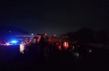 Bus Tabrak Pembatas Ruas Tol di Sidoarjo, Tiga Orang Meninggal