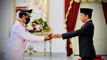 Lantik Gubernur dan Wagub DIY, Jokowi: Fokuskan Harga Pangan dan Inflasi
