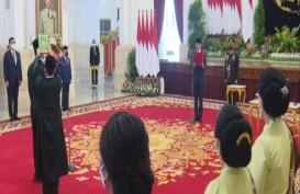 Lantik Kepala LKPP Hendrar Prihadi, Jokowi Minta Persoalan UMKM Diselesaikan