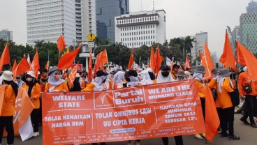 Ribuan Buruh Demo di Patung Kuda, Ini 6 Tuntutannya