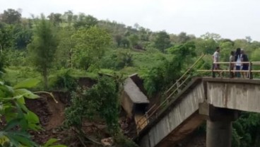 Banjir Bandang Terjang Sumbawa Imbas Pembalakan Liar