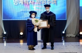 Wiryanti Sukamdani Terima Gelar Honoris Causa dari Universitas Shinhan