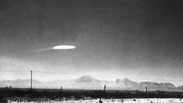 Benarkah Ada UFO 2 Kali Lebih Cepat dari Rudal Balistik di Langit Ukraina?