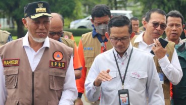 Penanganan Dampak Gempa di Pasaman Barat Lambat