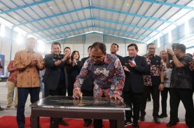 Makassar Resmikan Pabrik Plastik Injection, Serap…