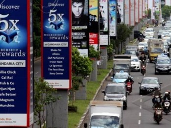 Rugi Rp2 Miliar Setahun, Bapenda Pekanbaru Tertibkan 80 Tiang Reklame Ilegal