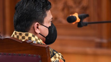 Alasan Mengapa Ferdy Sambo Tak Kenakan Baju Tahanan saat Persidangan