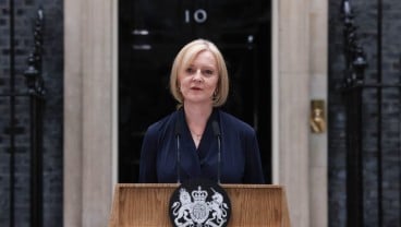 Liz Truss Mundur, Reaksi Rusia Ngeri-ngeri Sedap!