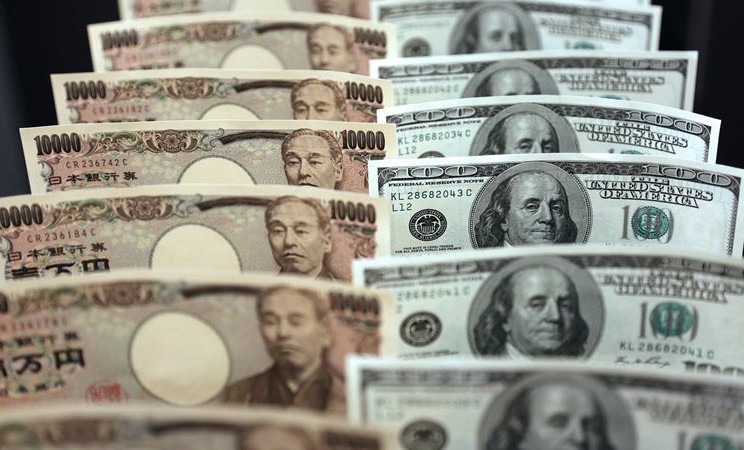 Yen Fluktuatif Akibat Spekulasi Intervensi Bank Sentral Jepang
