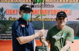 Antisipasi Banjir di Sungai Sail, Pegadaian Pekanbaru Tanam 1.000 Bibit Pohon