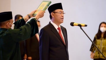 Ahmadi Noor Supit Resmi Dilantik Jadi Anggota BPK