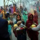 Melihat Lebih Dekat Ritual Menyembah Dewa Matahari di India