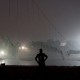 Foto-Foto Tragedi Ambuknya Jembatan Gantung di India Yang Menewaskan Ratusan Orang