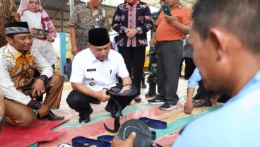 Harga Anjlok, Musi Banyuasin Dorong Petani Karet Terapkan Hilirisasi