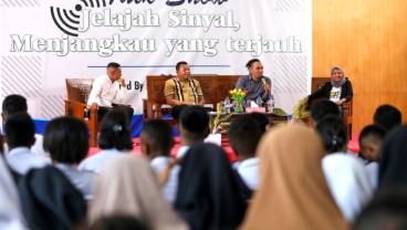 Beri Literasi Digital ke Milenial, Unipa dan Bisnis Indonesia Gelar Talkshow