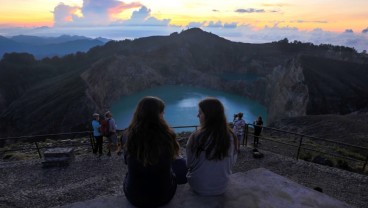 Merasakan Keajaiban Alam di Danau Kelimutu, Bisa Langsung Unggah Foto