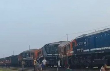 2 Kereta Api Tabrakan di Stasiun Rengas Lampung, Ini Kronologinya