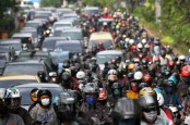 Pengamat: Pengaturan Jam Kerja Tak Efektif Urai Kemacetan, WFH Jadi Pilihan
